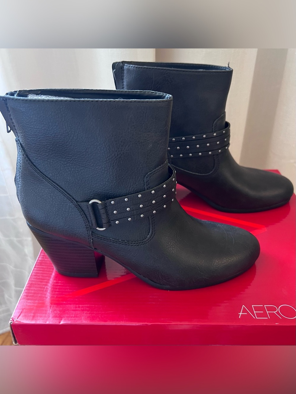 AEROSOLES Longevity Black Studded Ankle Bootie Size 8.5M